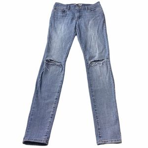 LEVIS 710 SUPER SKINNY 29 DISTRESSED HOLES LIGHT WASH